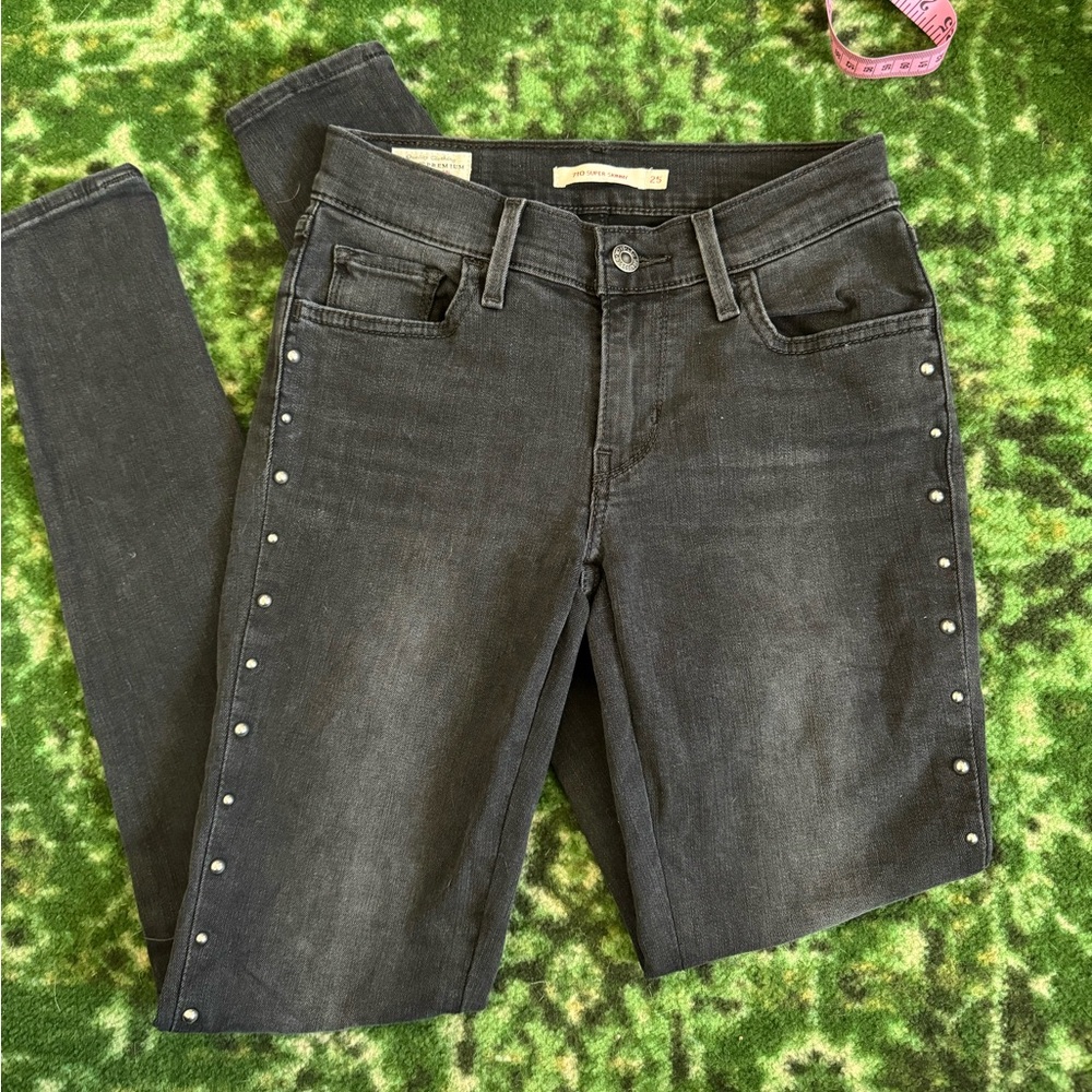 NWOT Levi's 710 Premium Super Skinny Studded Jeans